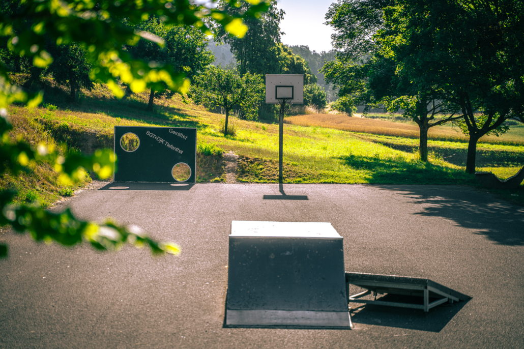 Skater + Bolzplatz Tiefenthal